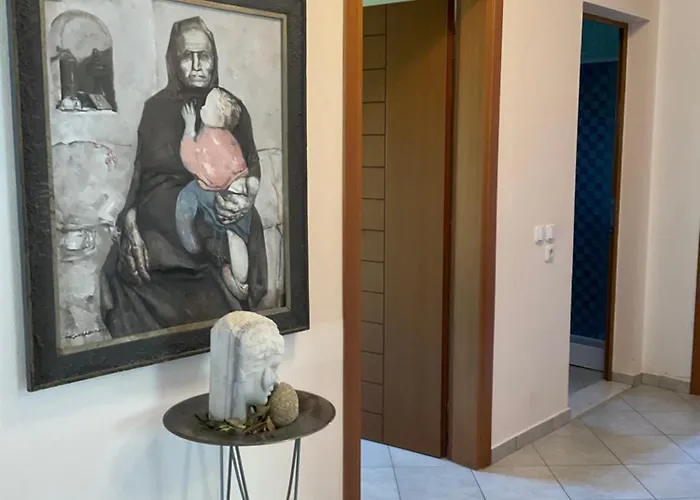 アパート Pomegranate Vlorë