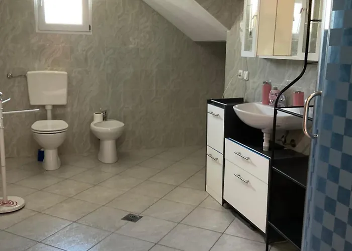 Pomegranate アパート Vlorë